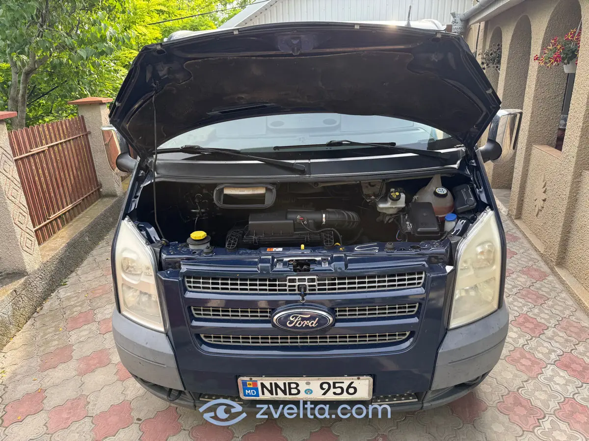 Car photo 6