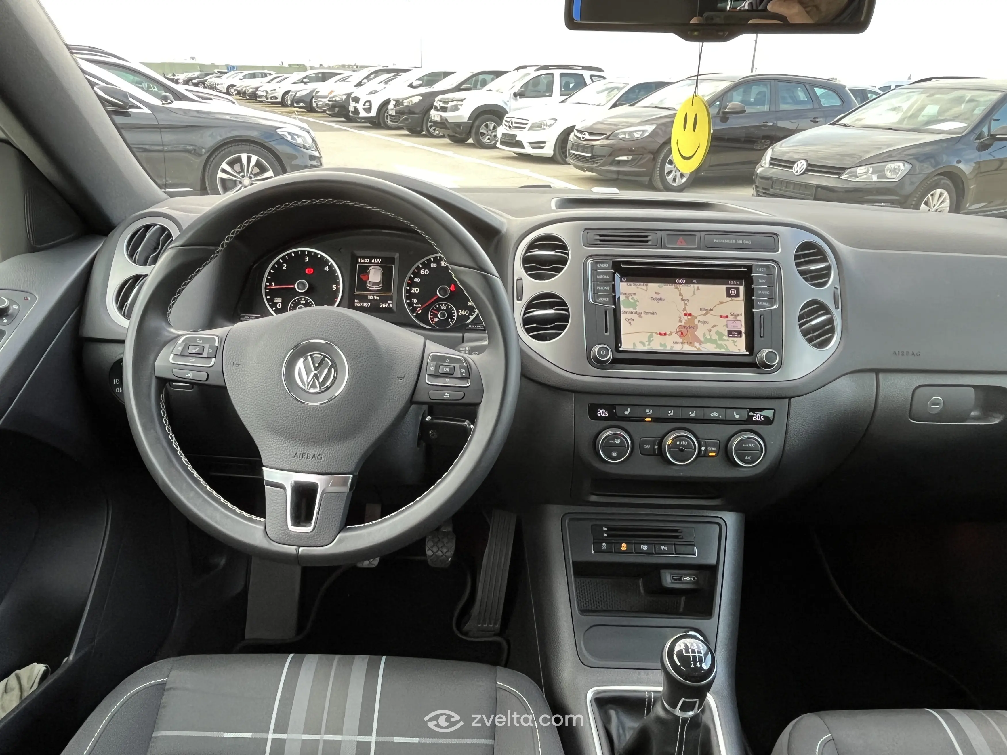 Car photo 7
