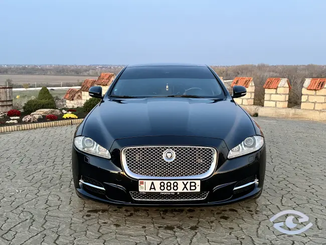 Jaguar XJ Jaguar XJ