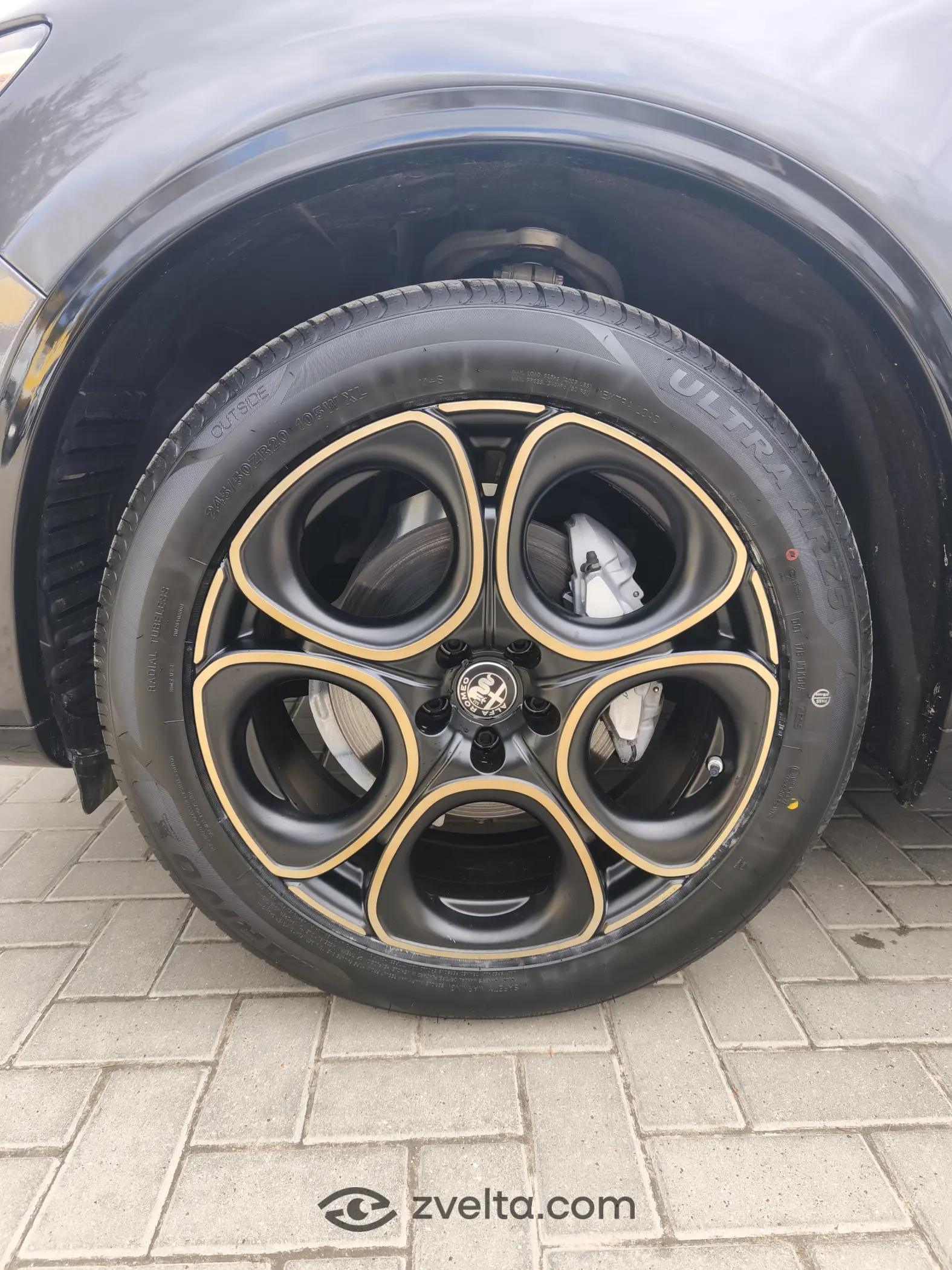 Car photo 5