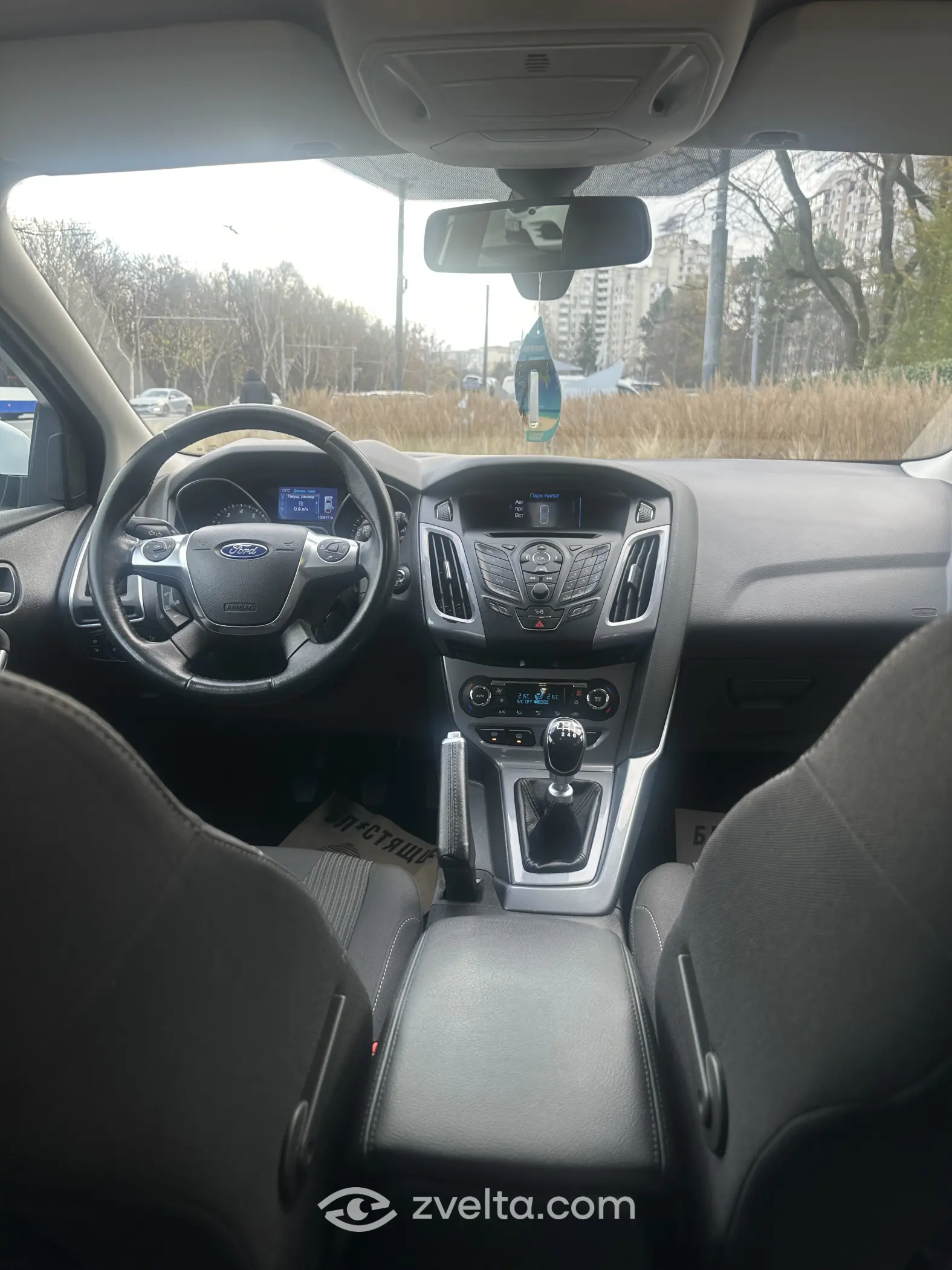 Car photo 4