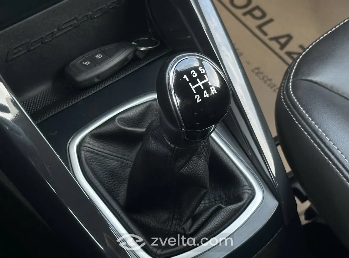 Car photo 4