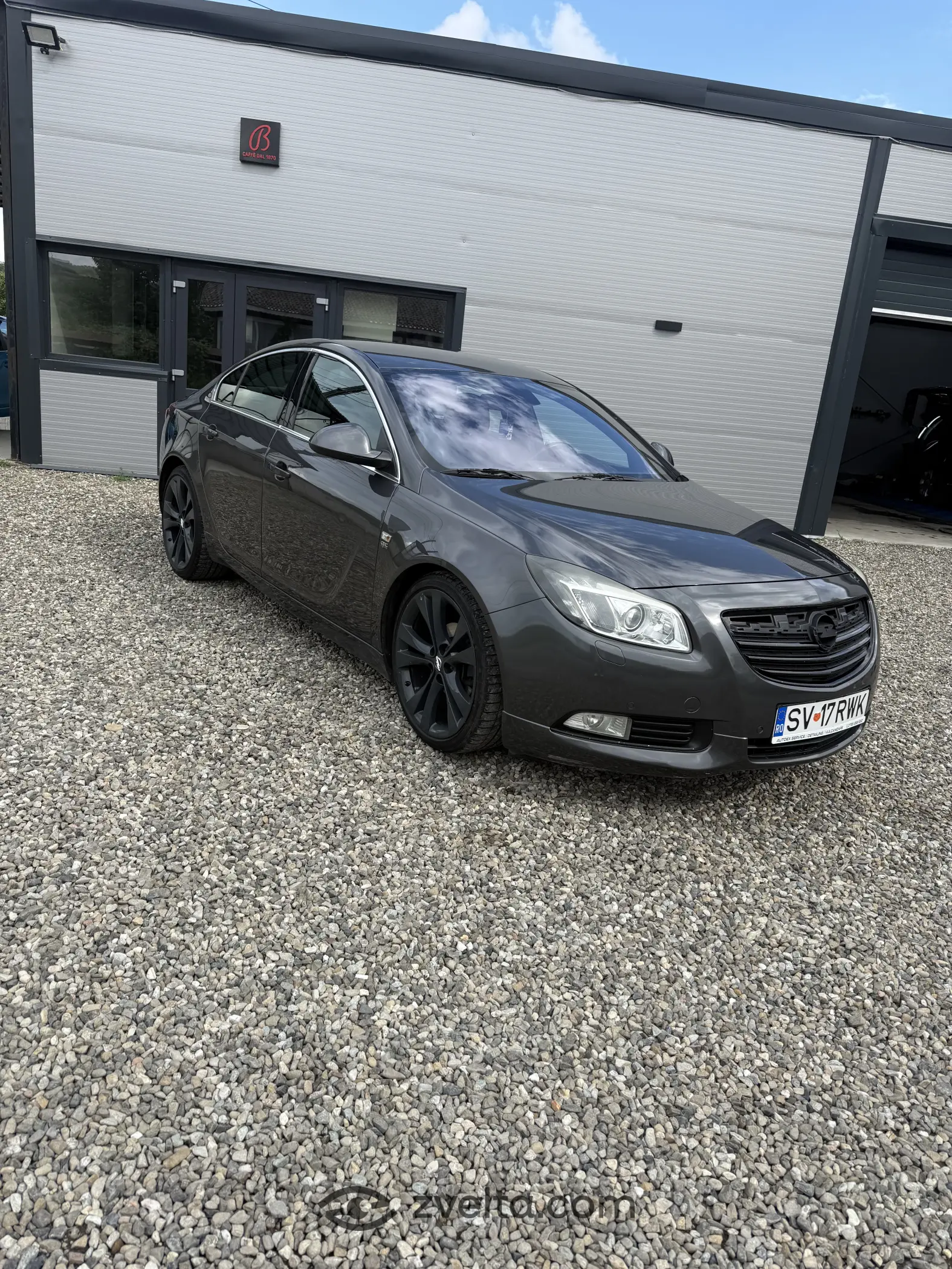 Car photo 1
