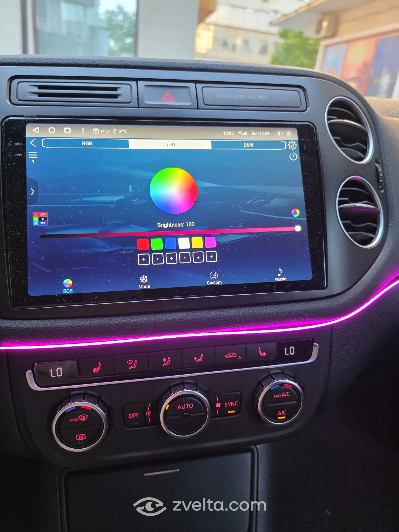 Car photo 6
