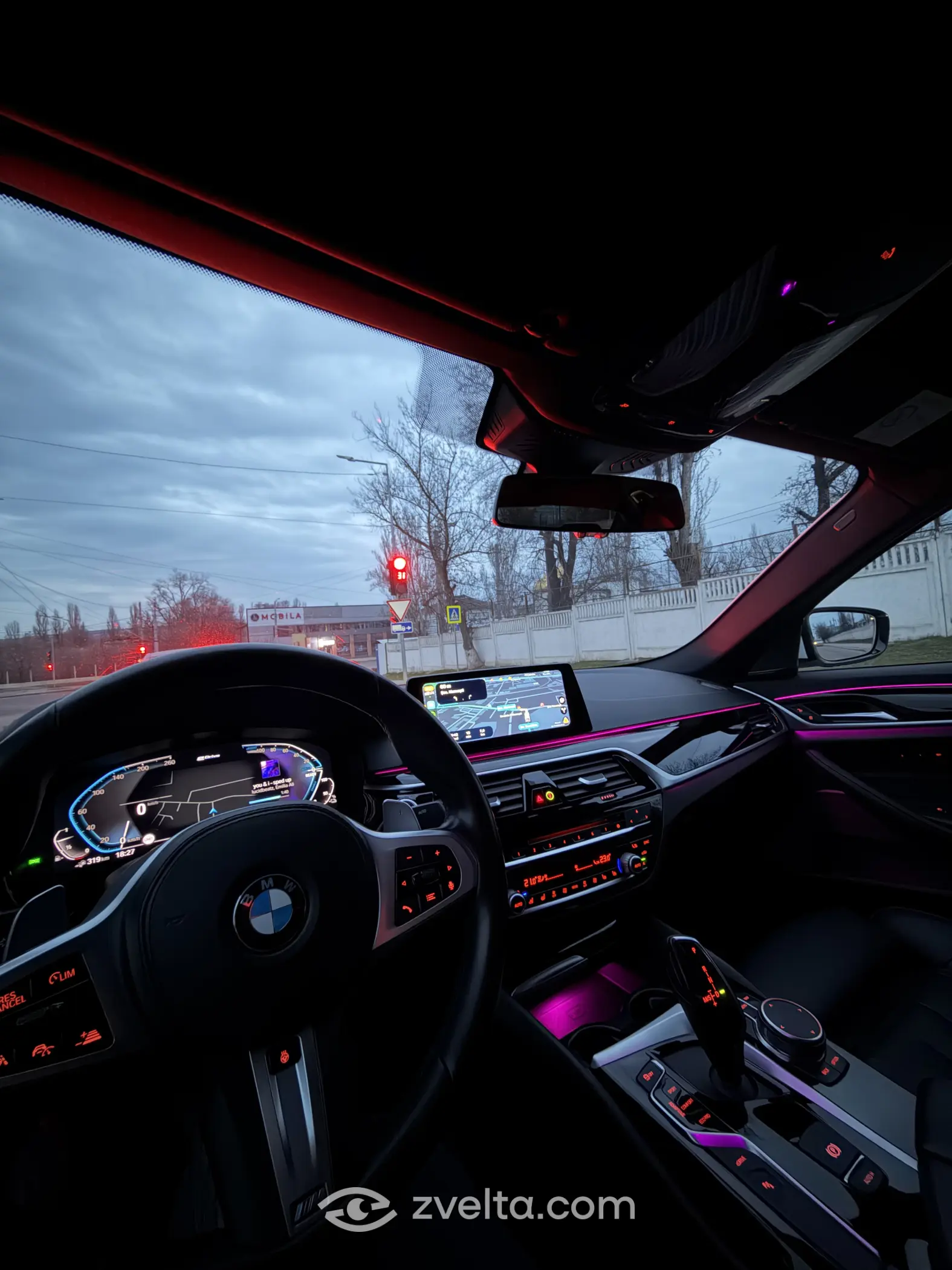 Car photo 9