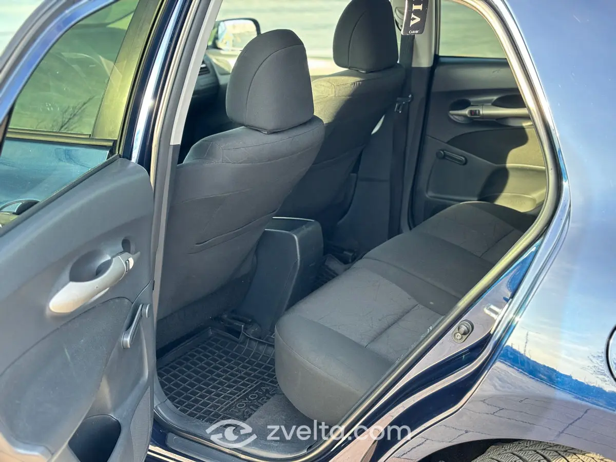 Car photo 7