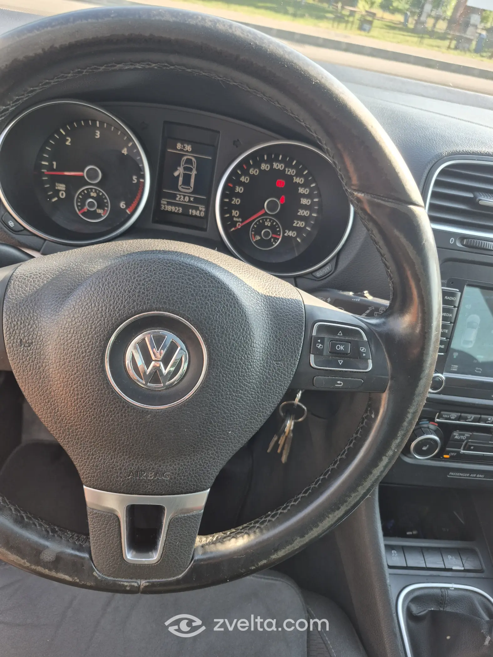Car photo 7