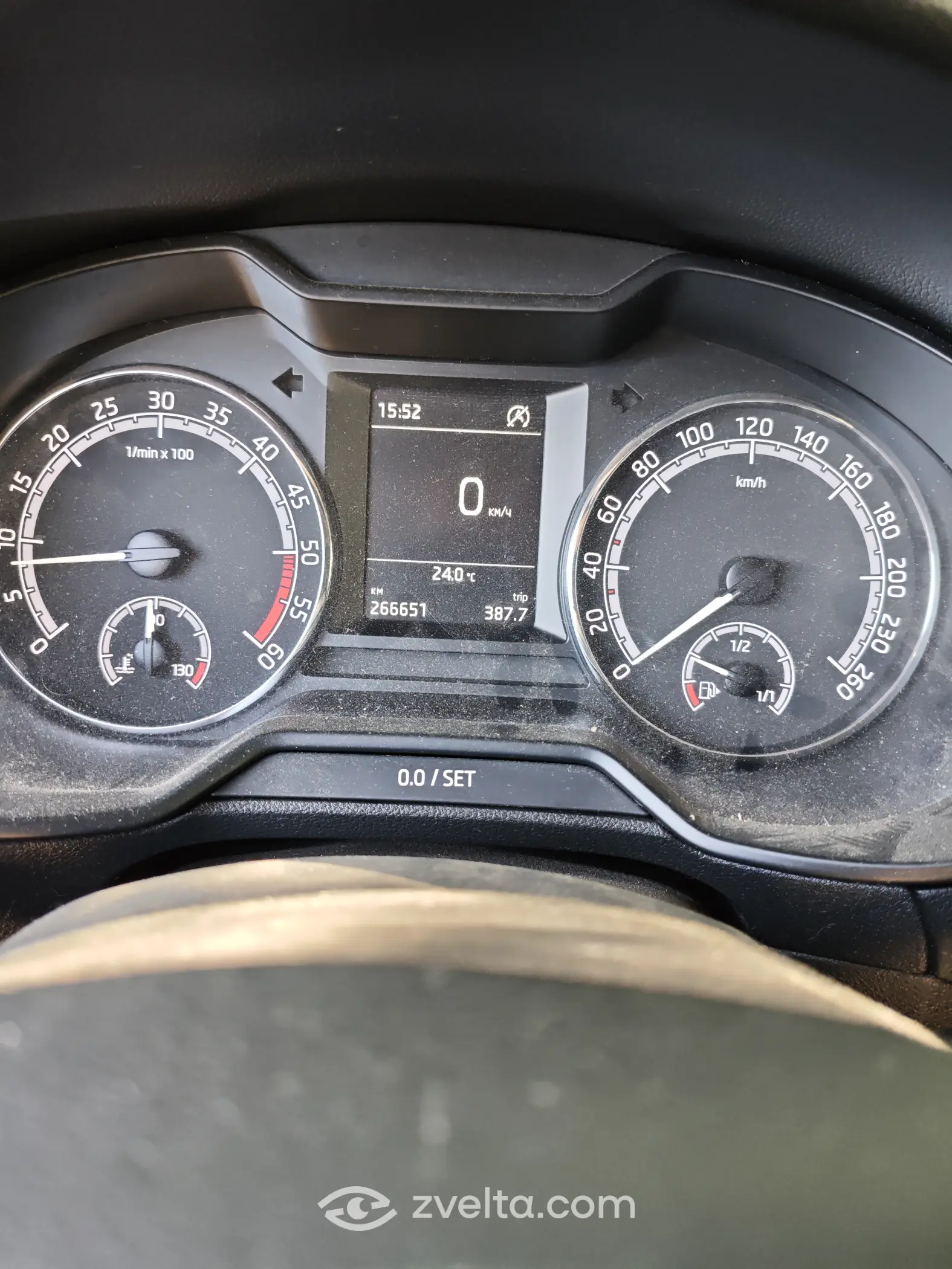 Car photo 7