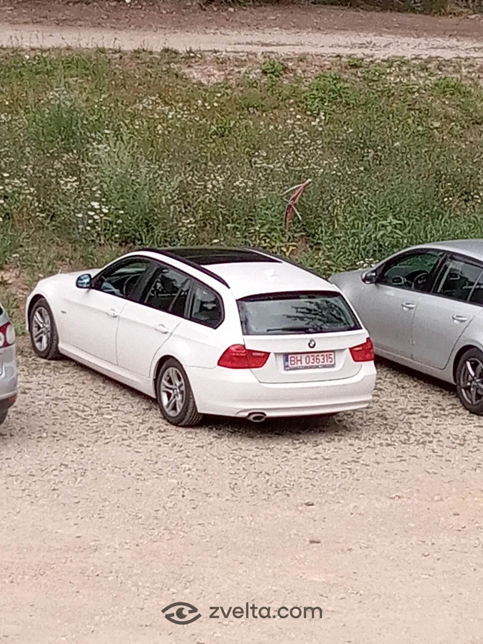 Car photo 8