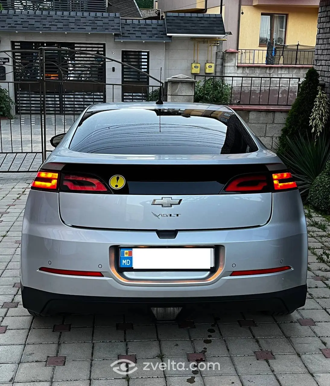 Car photo 8
