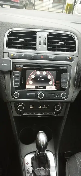 Car photo 7