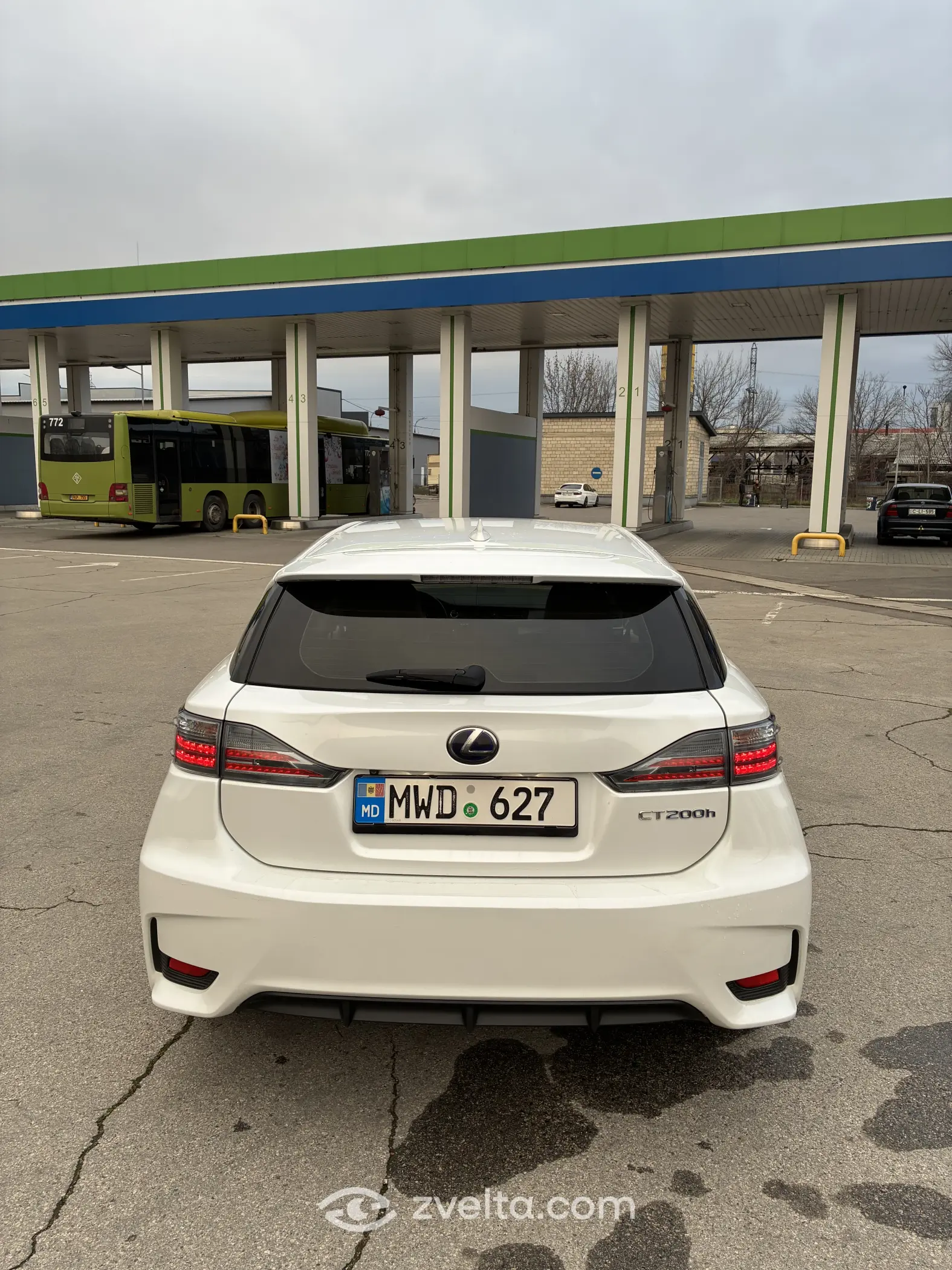 Car photo 2