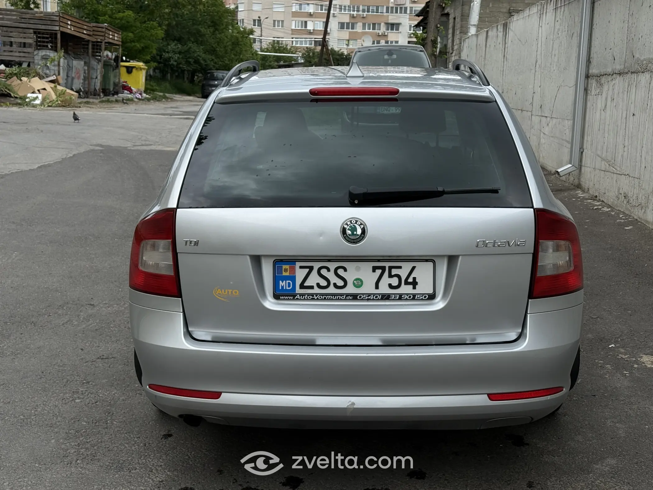 Car photo 4