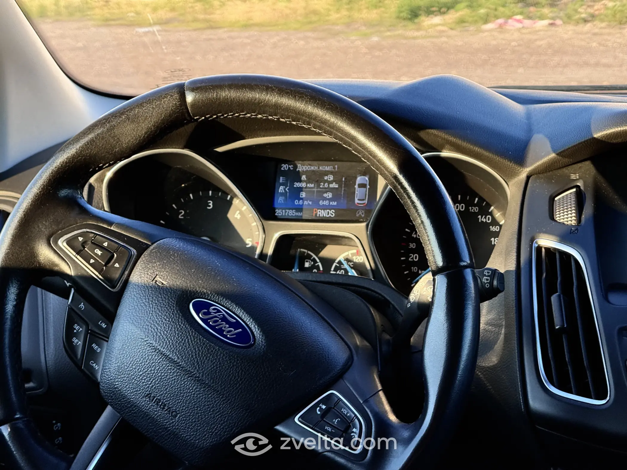 Car photo 15