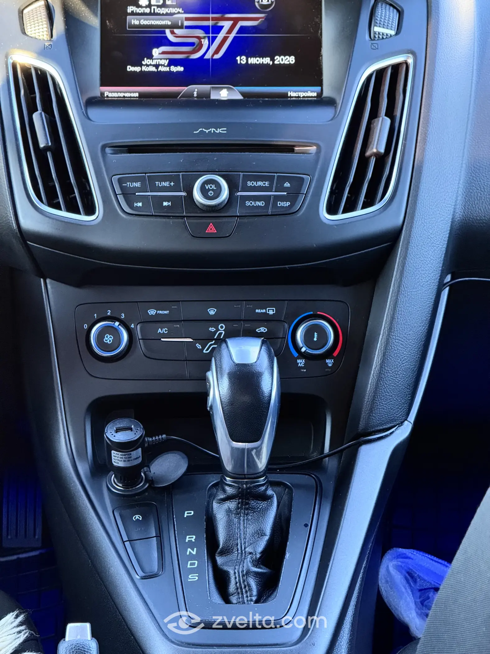 Car photo 11