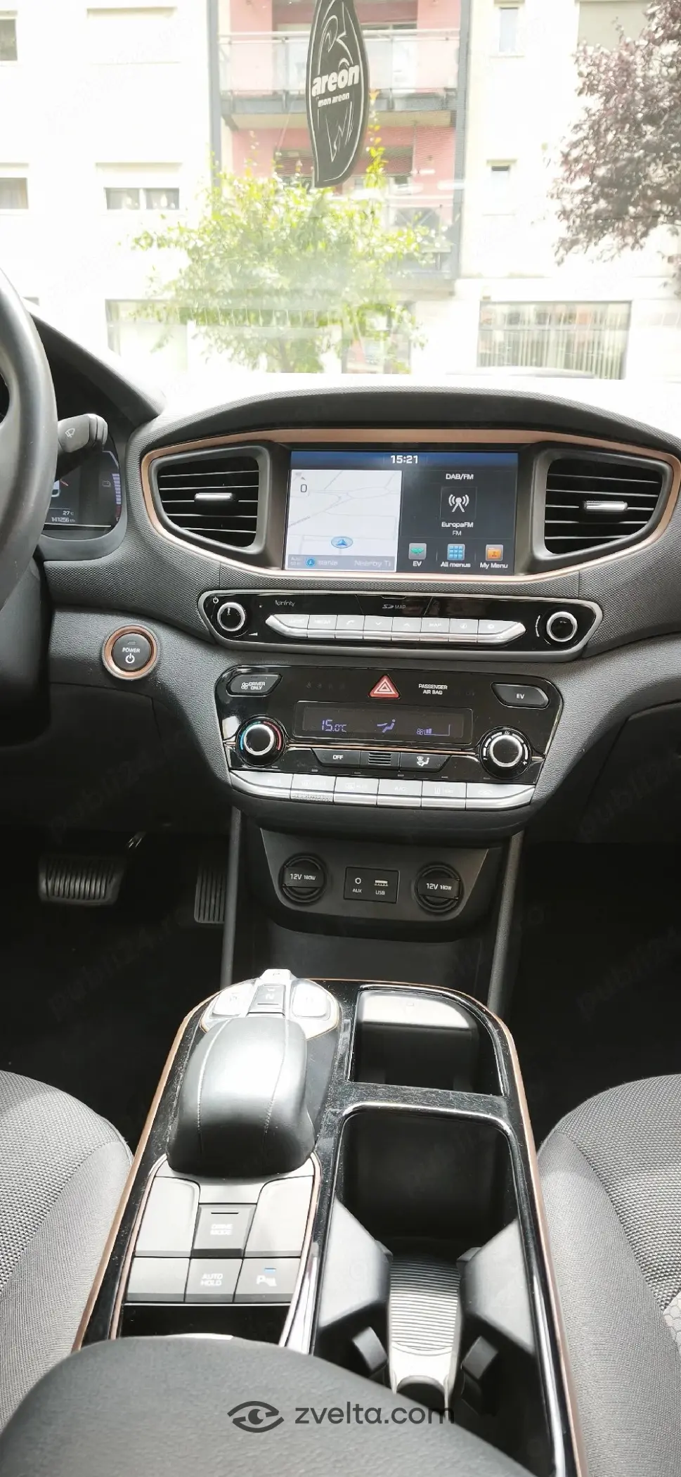 Car photo 11