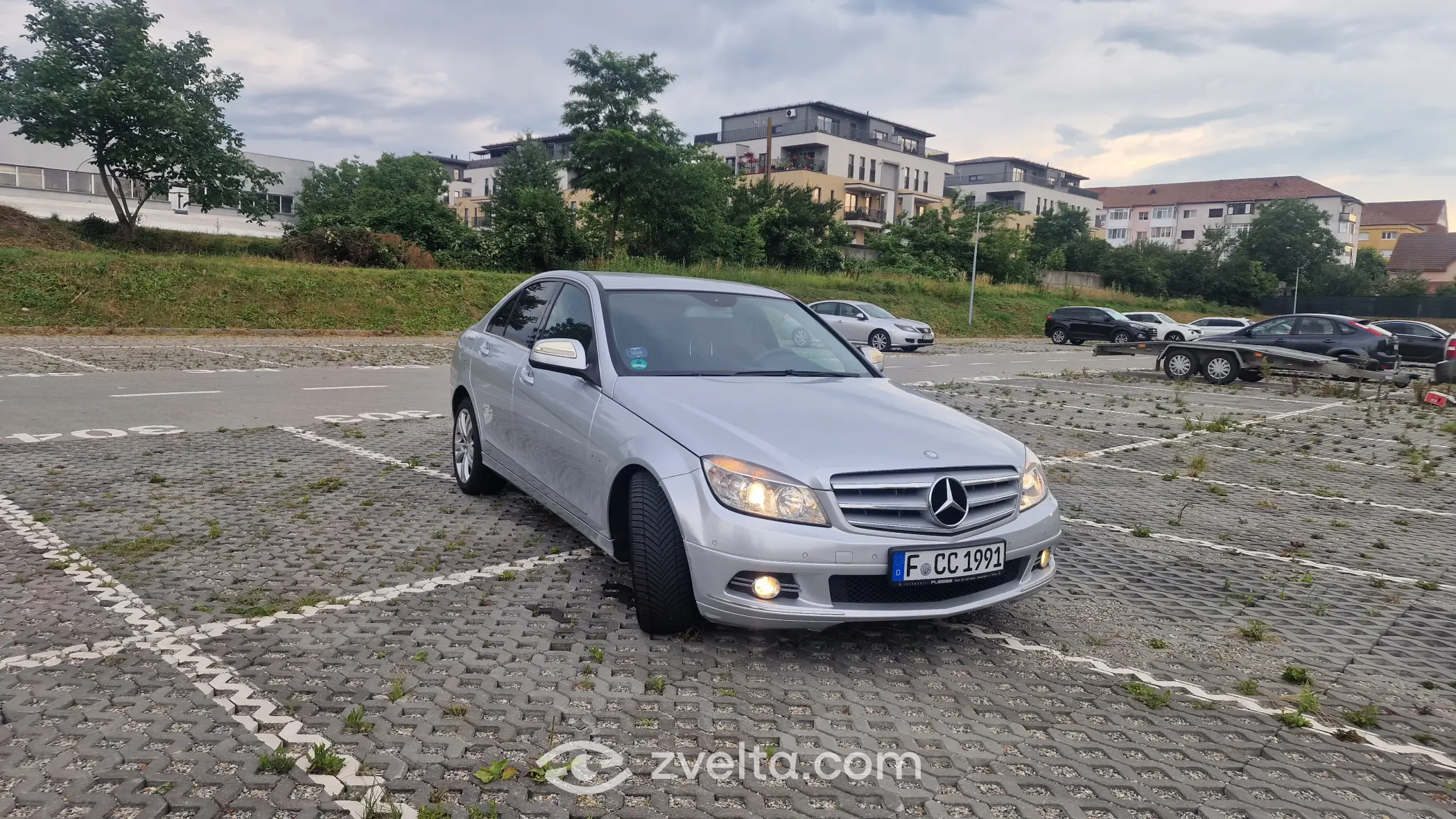 Car photo 3