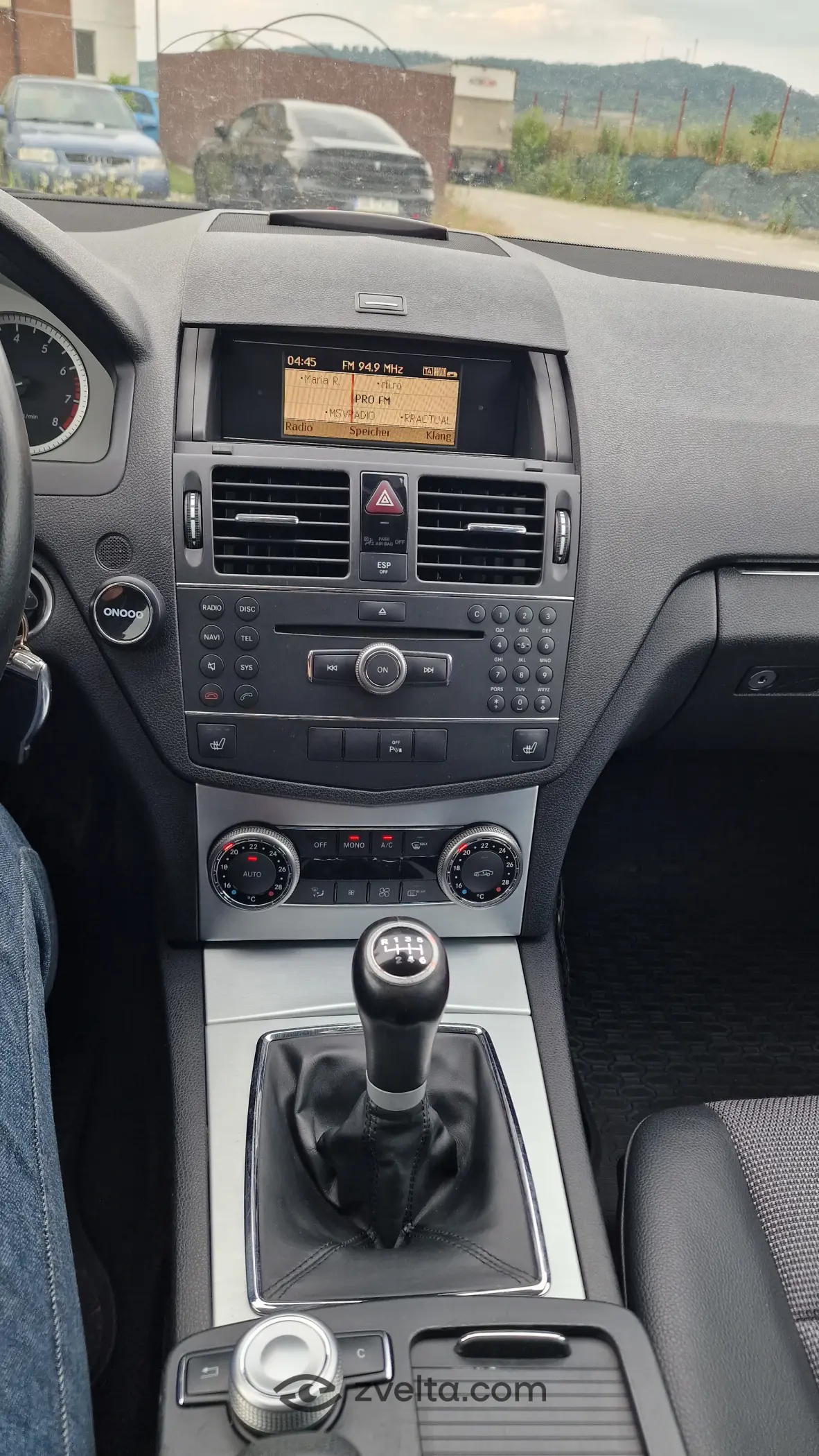 Car photo 11