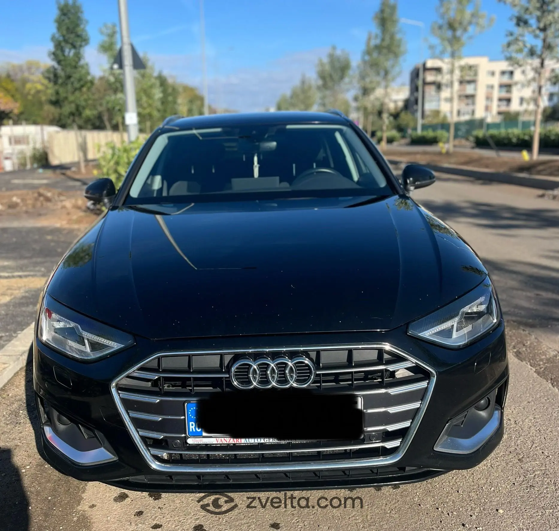 Car photo 7
