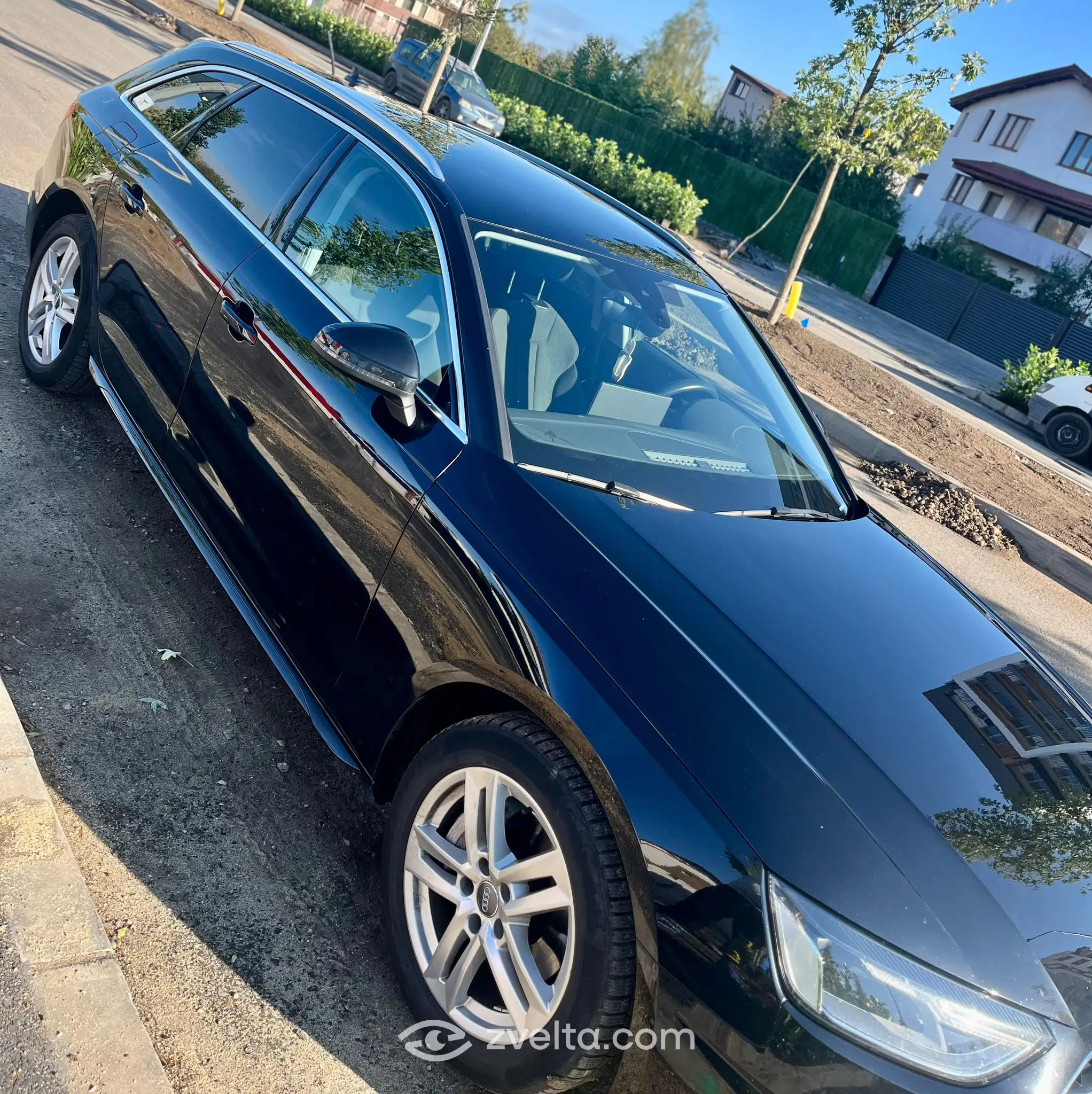 Car photo 2