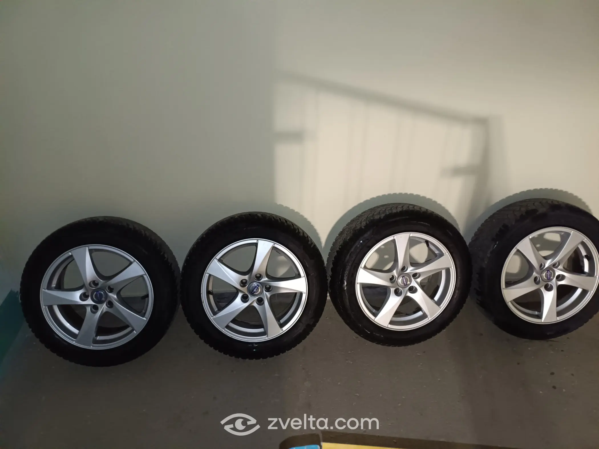 Car photo 20