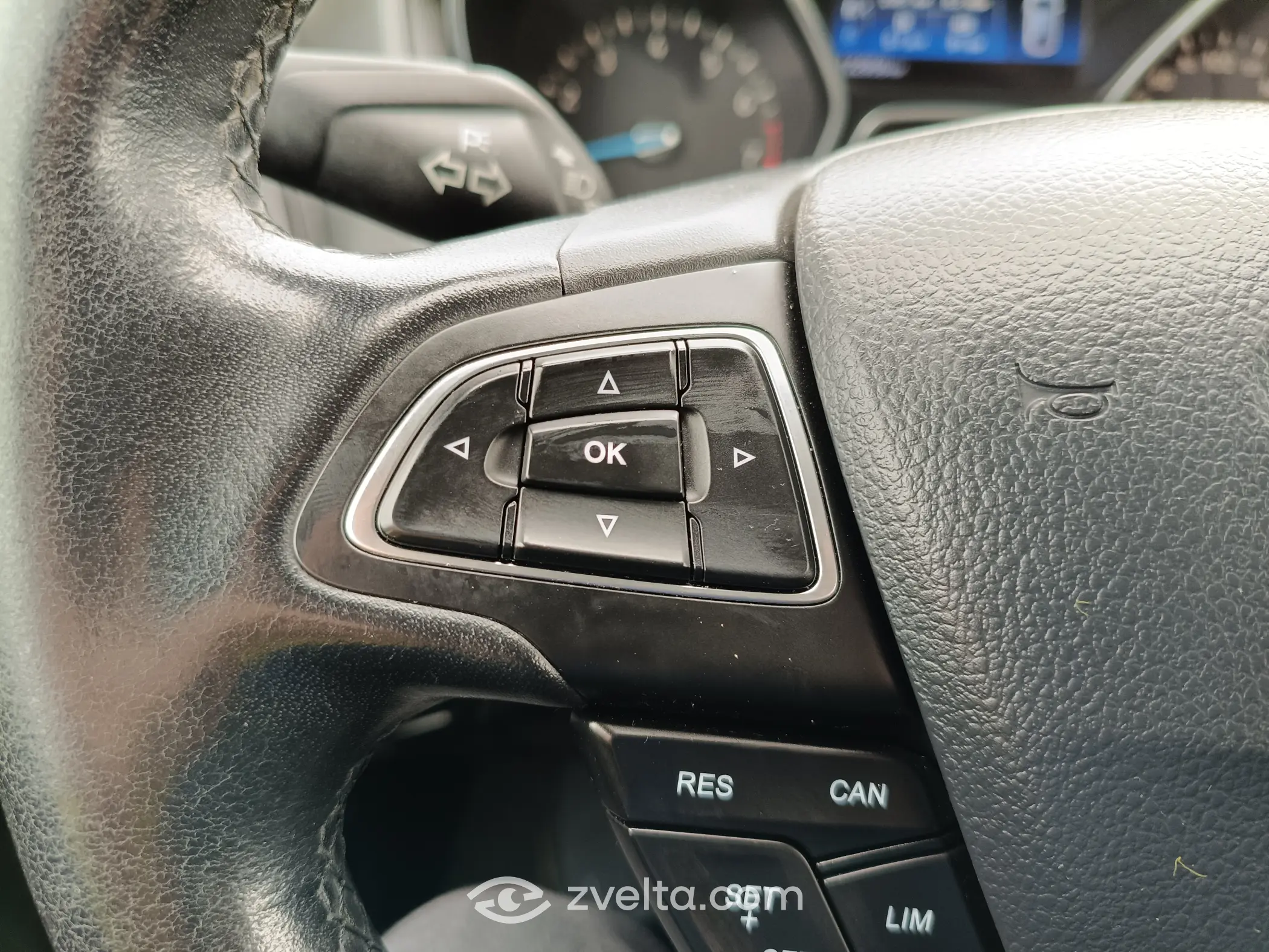 Car photo 15