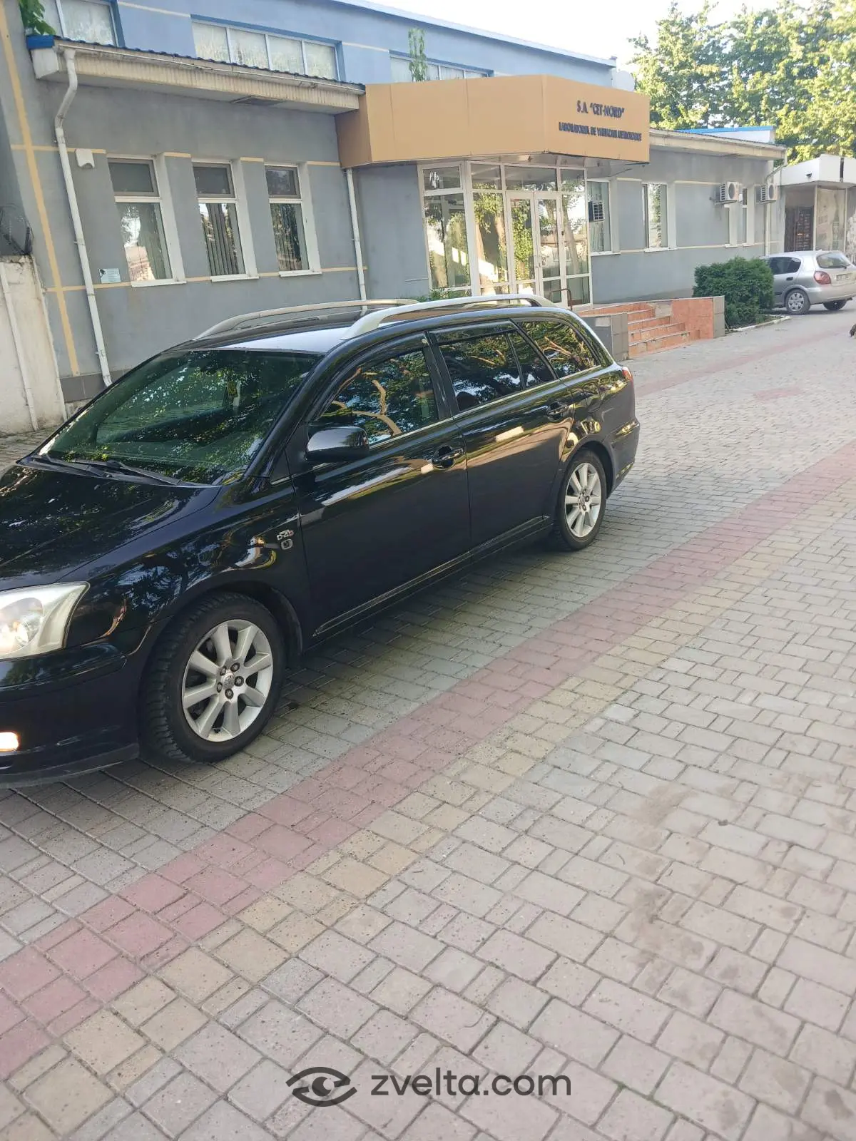 Car photo 6