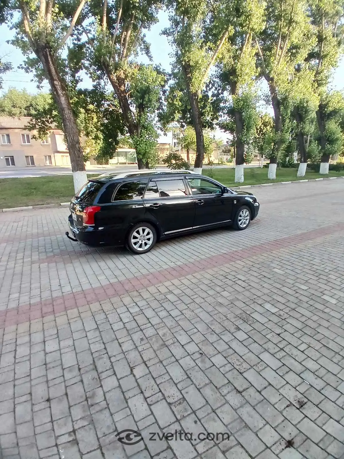 Car photo 3