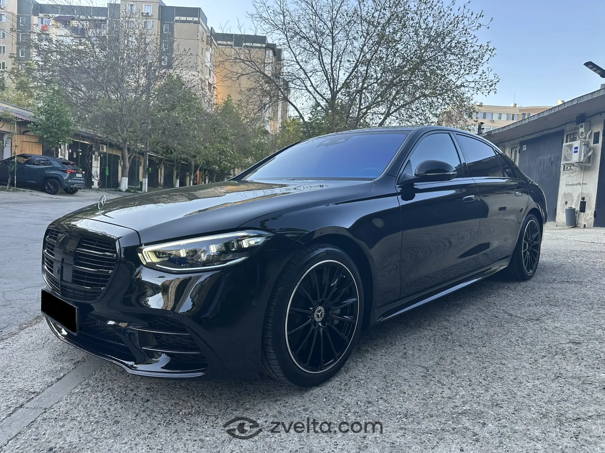 Car photo 1