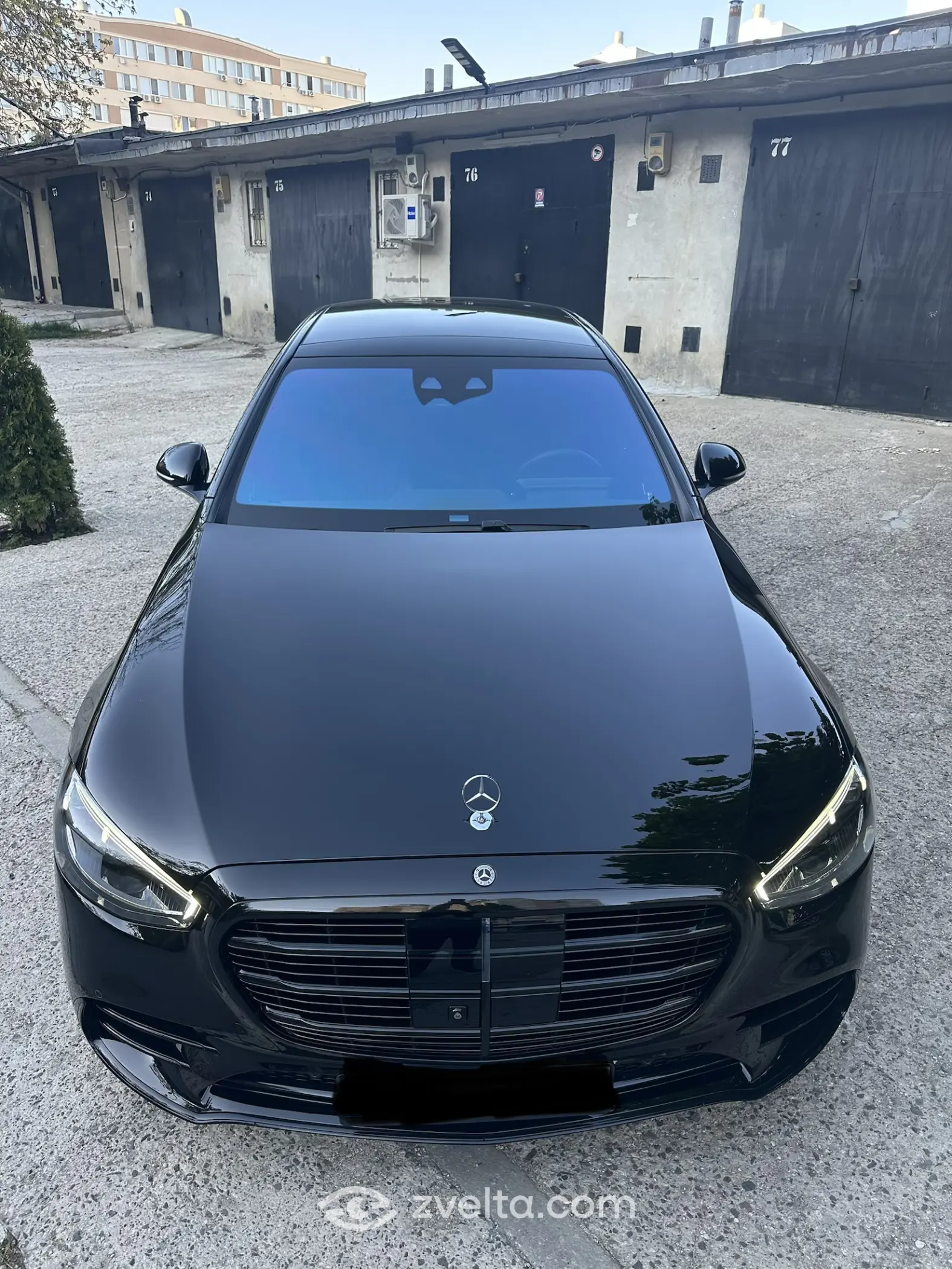 Car photo 2