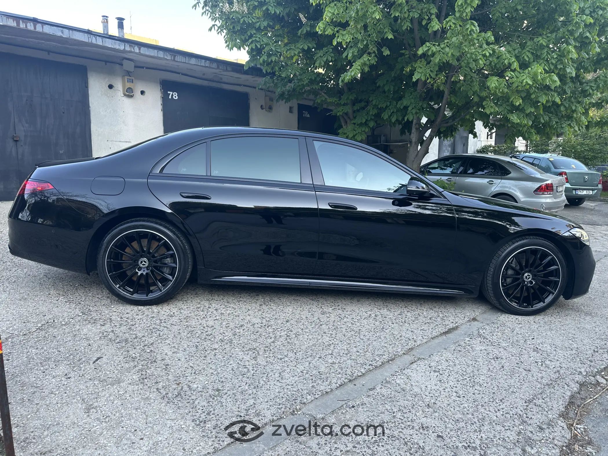 Car photo 6