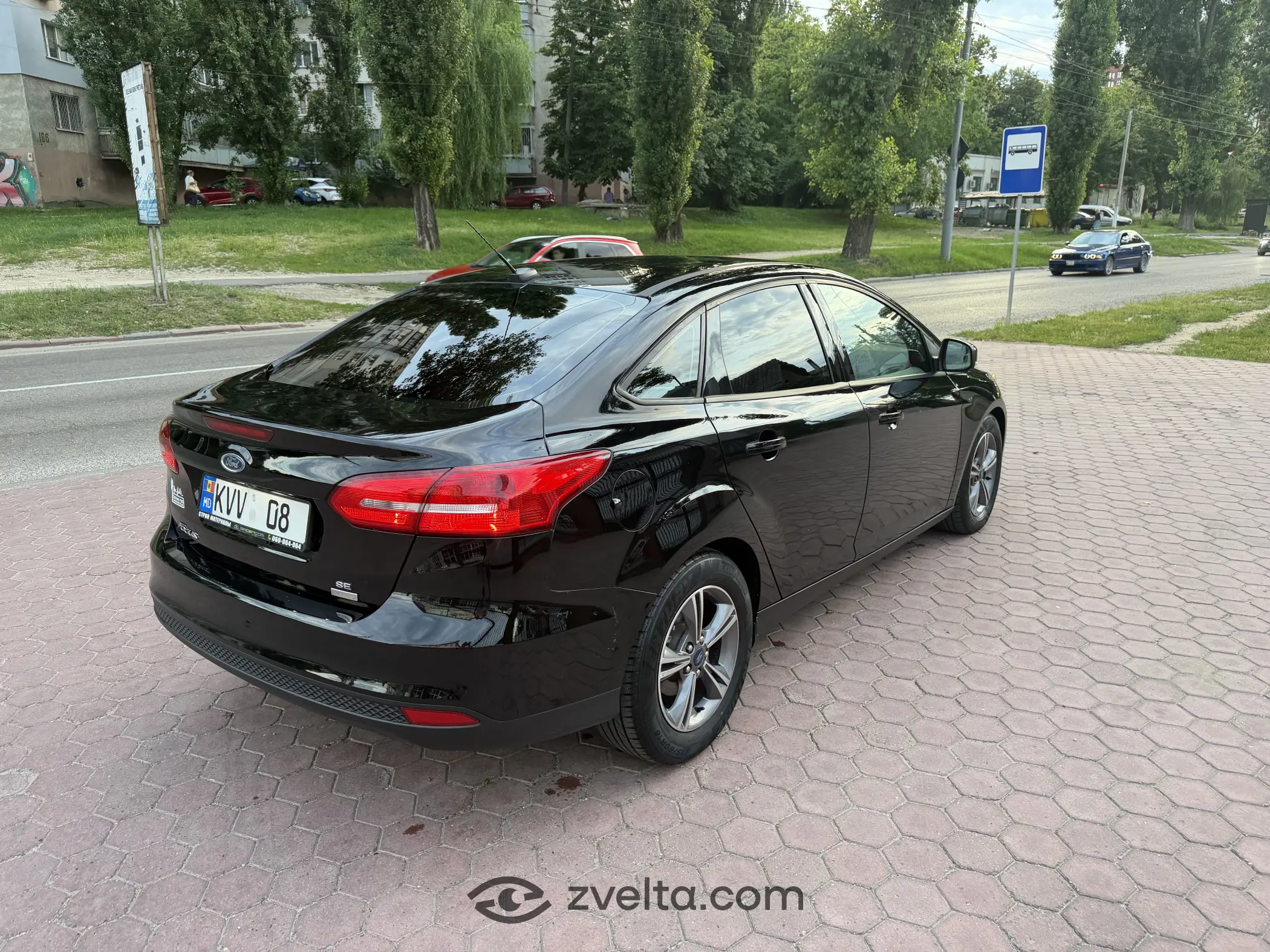 Car photo 5