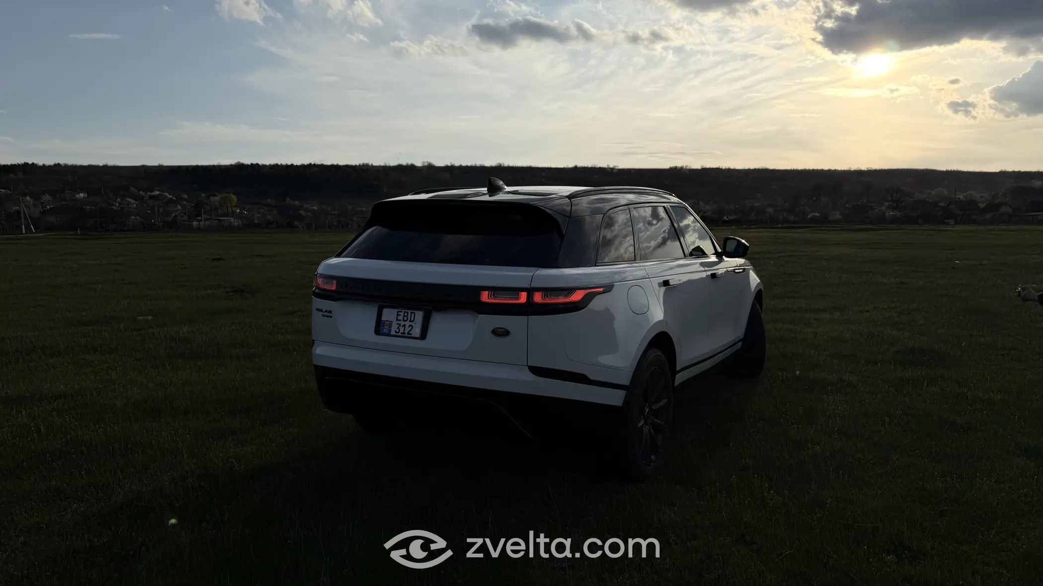Car photo 7