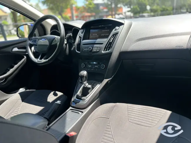 Ford Focus TITANIUM