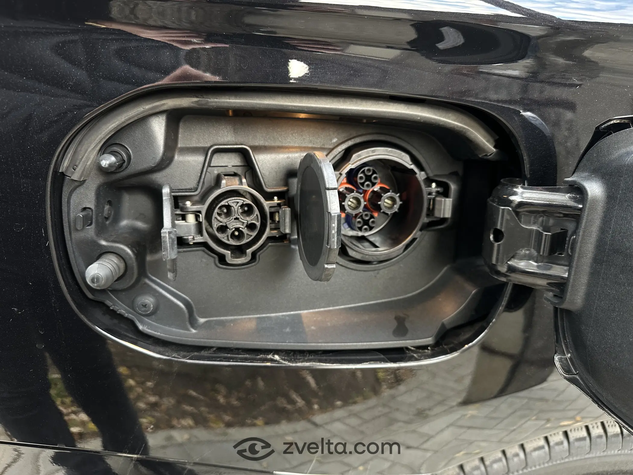 Car photo 22
