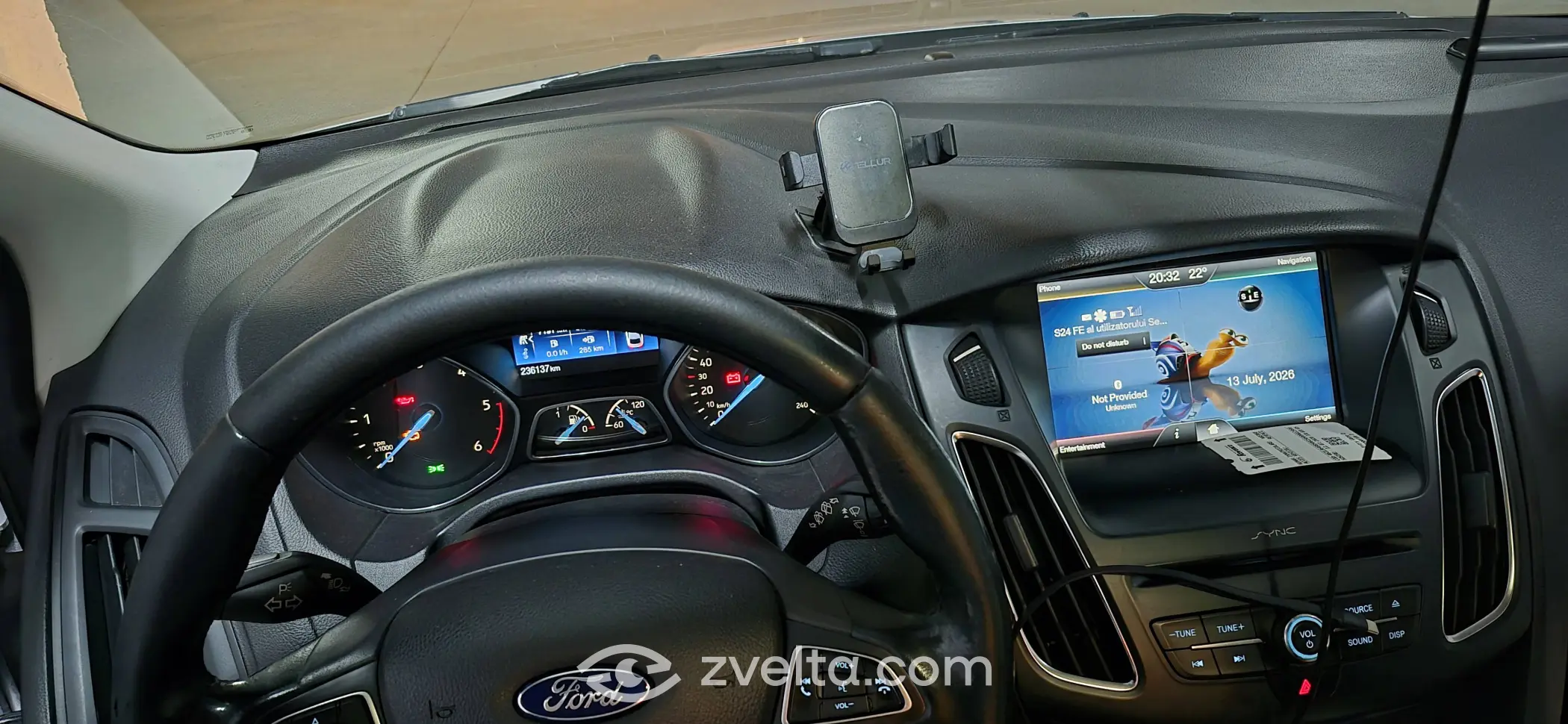 Car photo 9