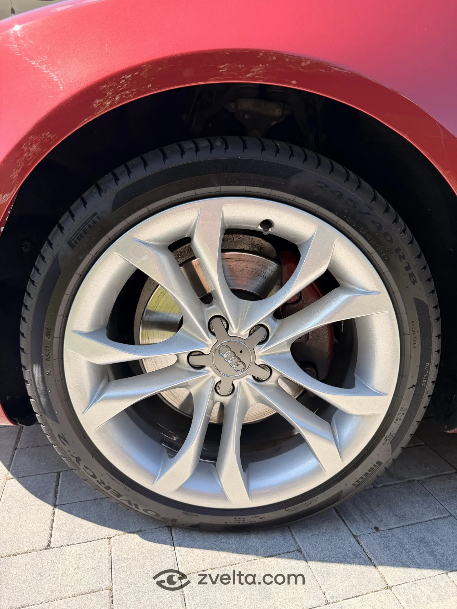 Car photo 15