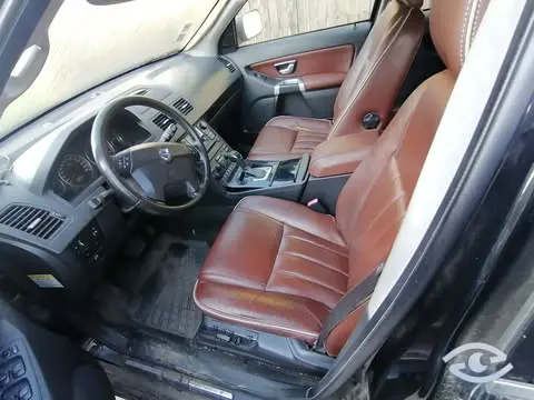 Vand Schimb Dezmembrez Volvo XC90 2,5 Benzina Automata 4x4 Inmatriculata 195000 Km,2005 2800 Euro