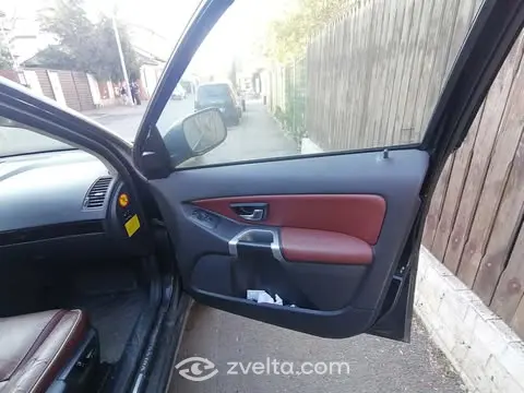 Car photo 4