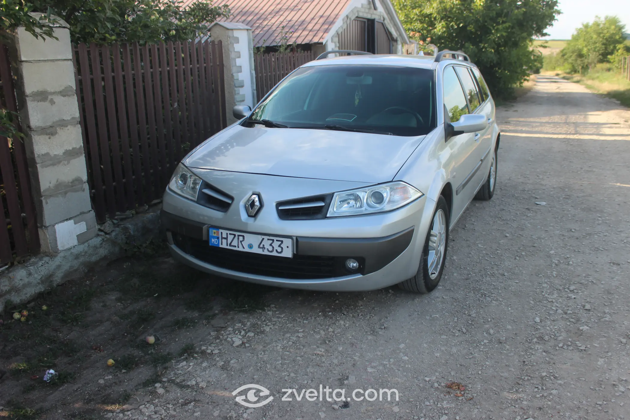 Car photo 1