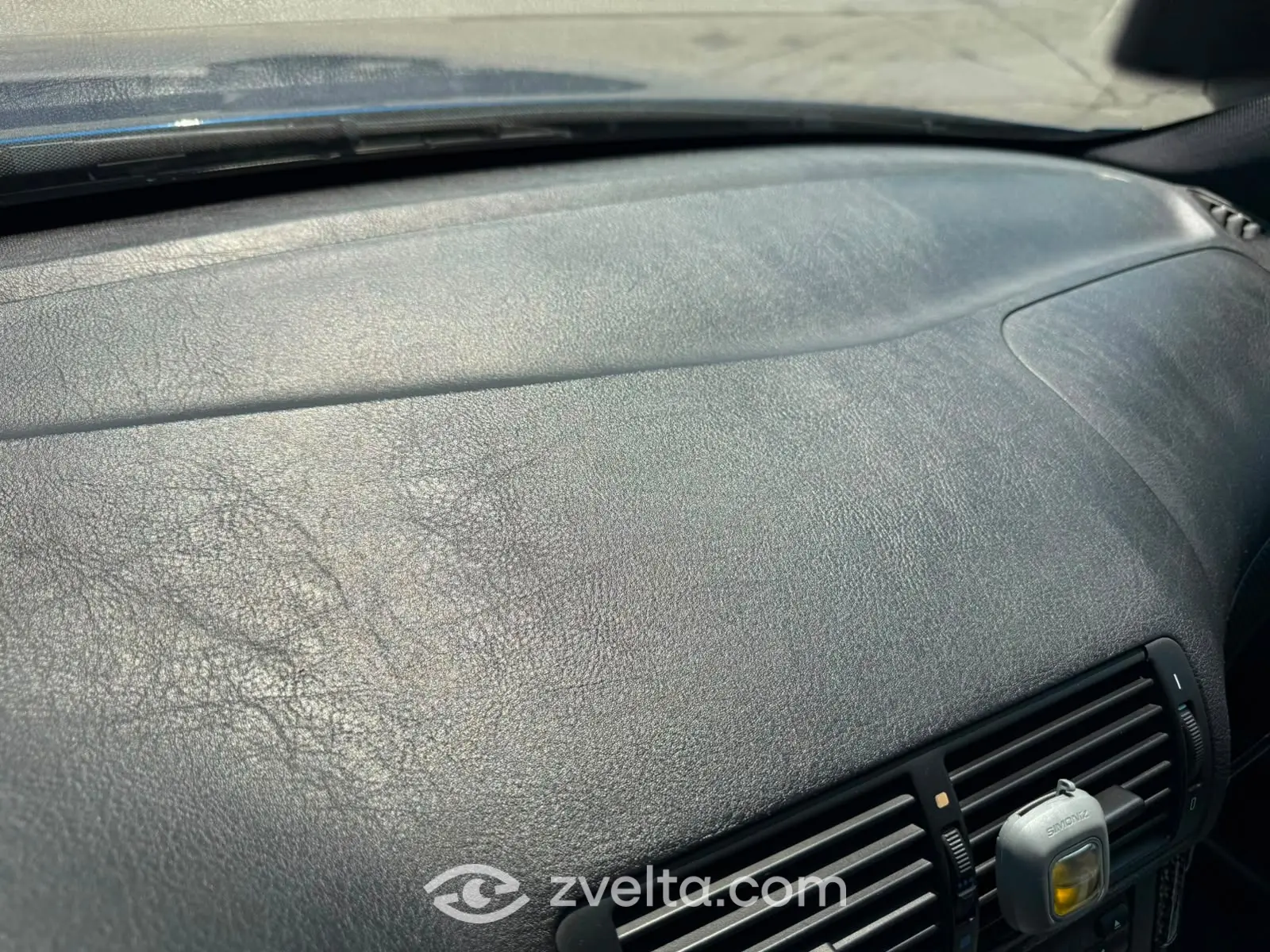 Car photo 7