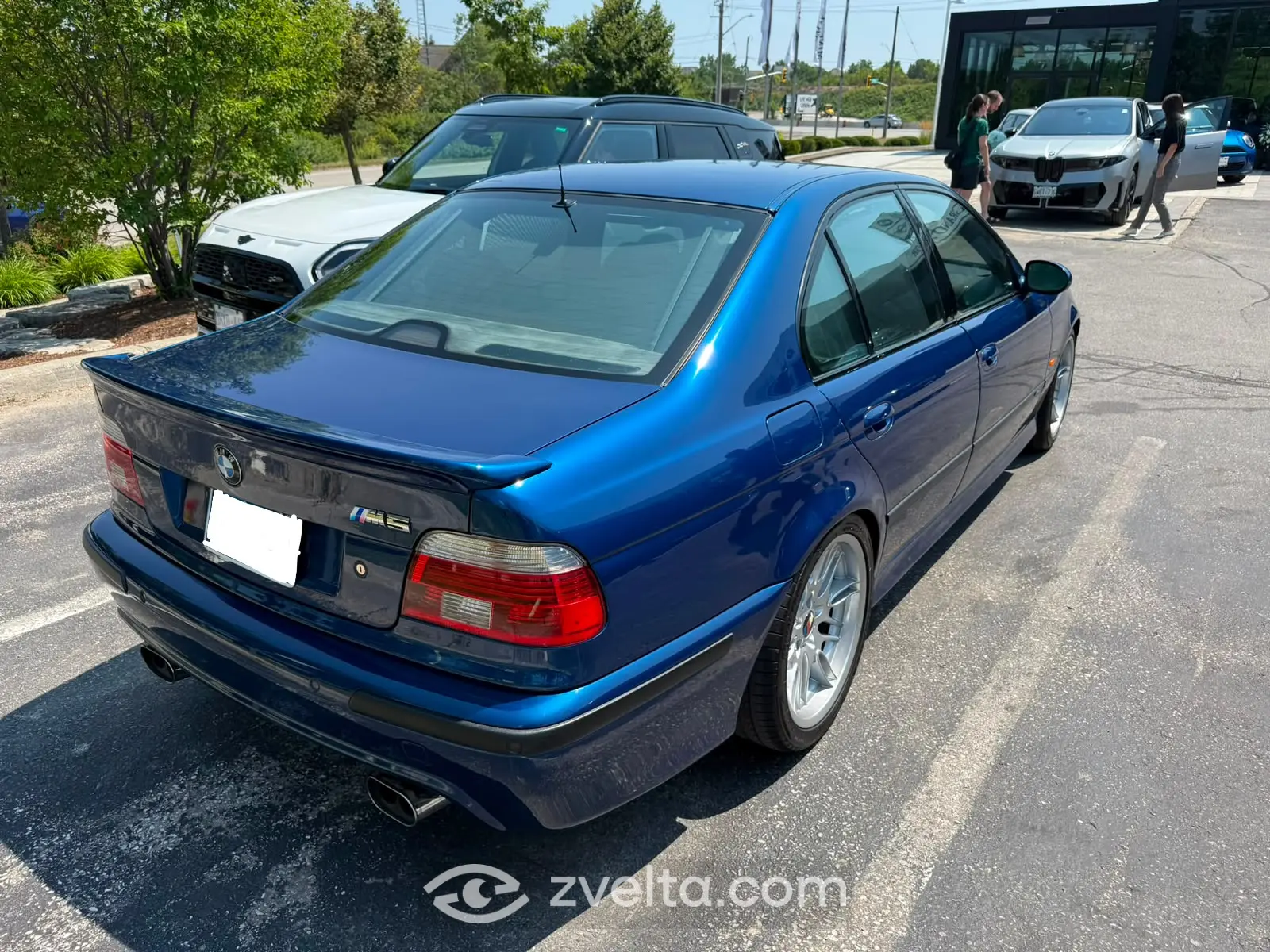 Car photo 16