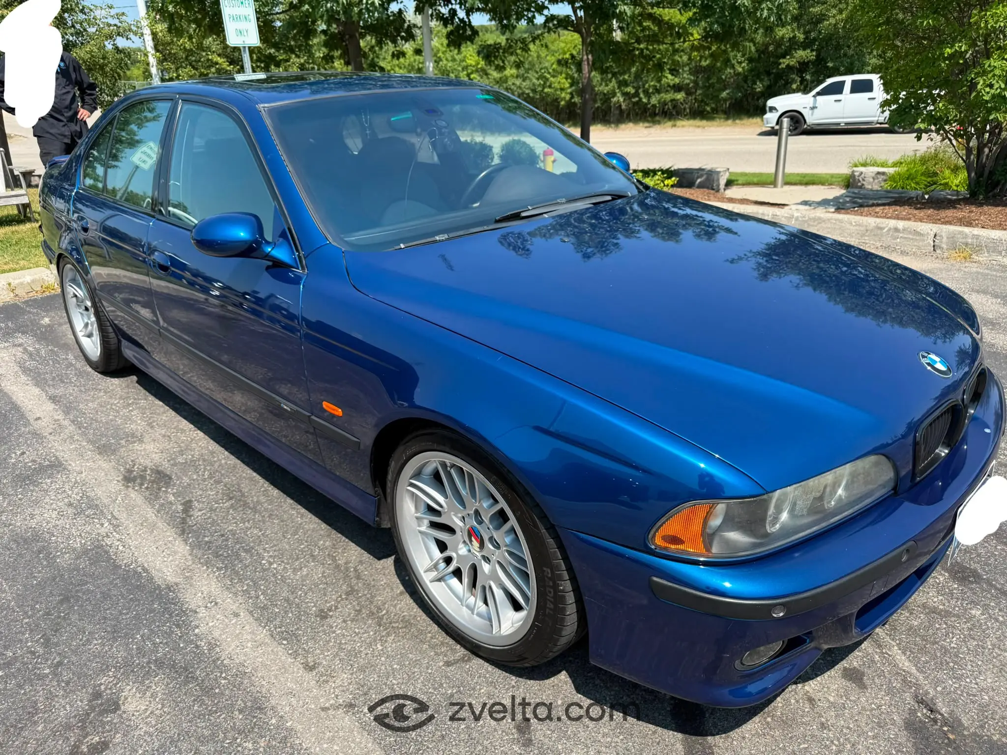 Car photo 18