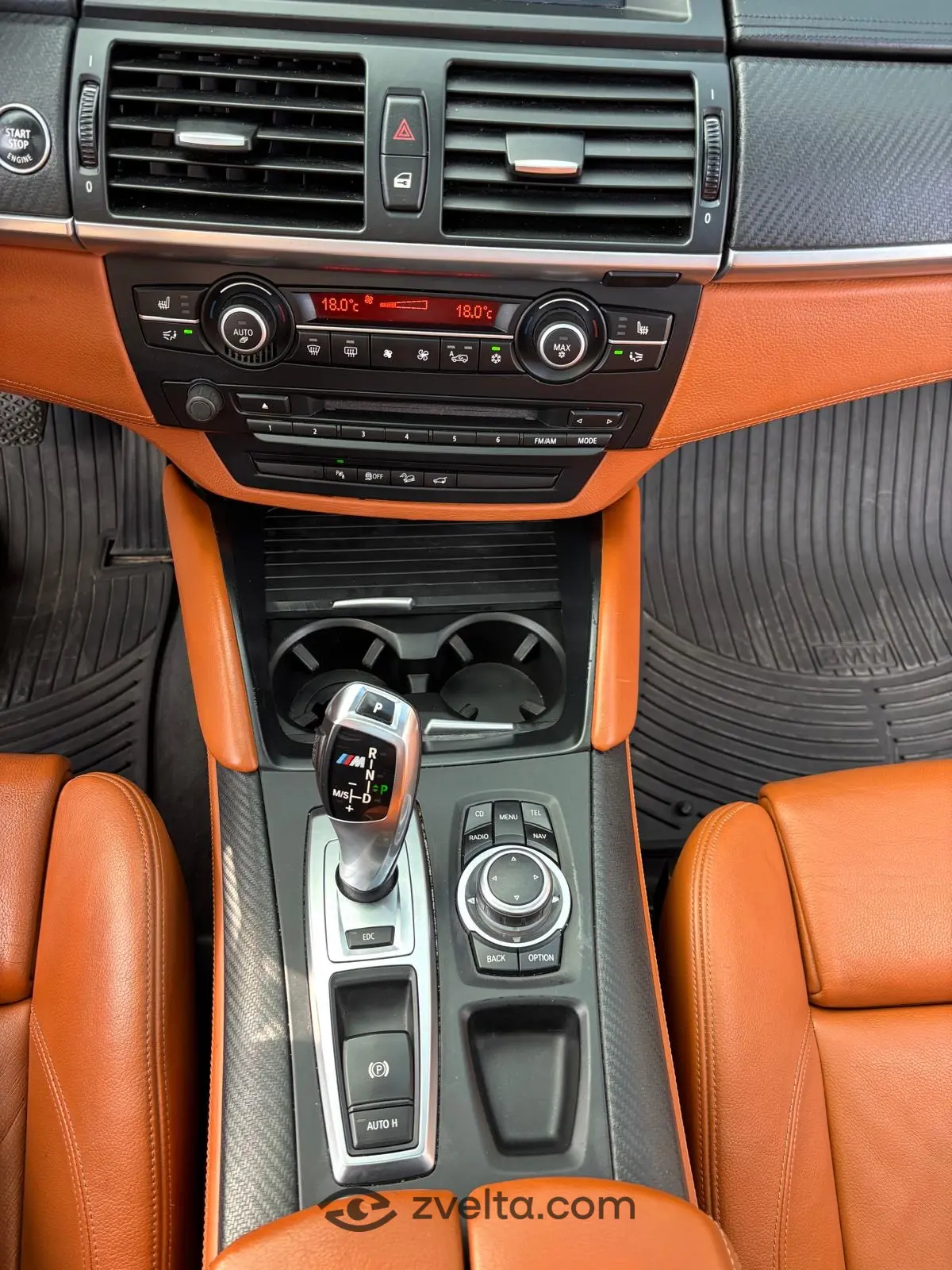 Car photo 14