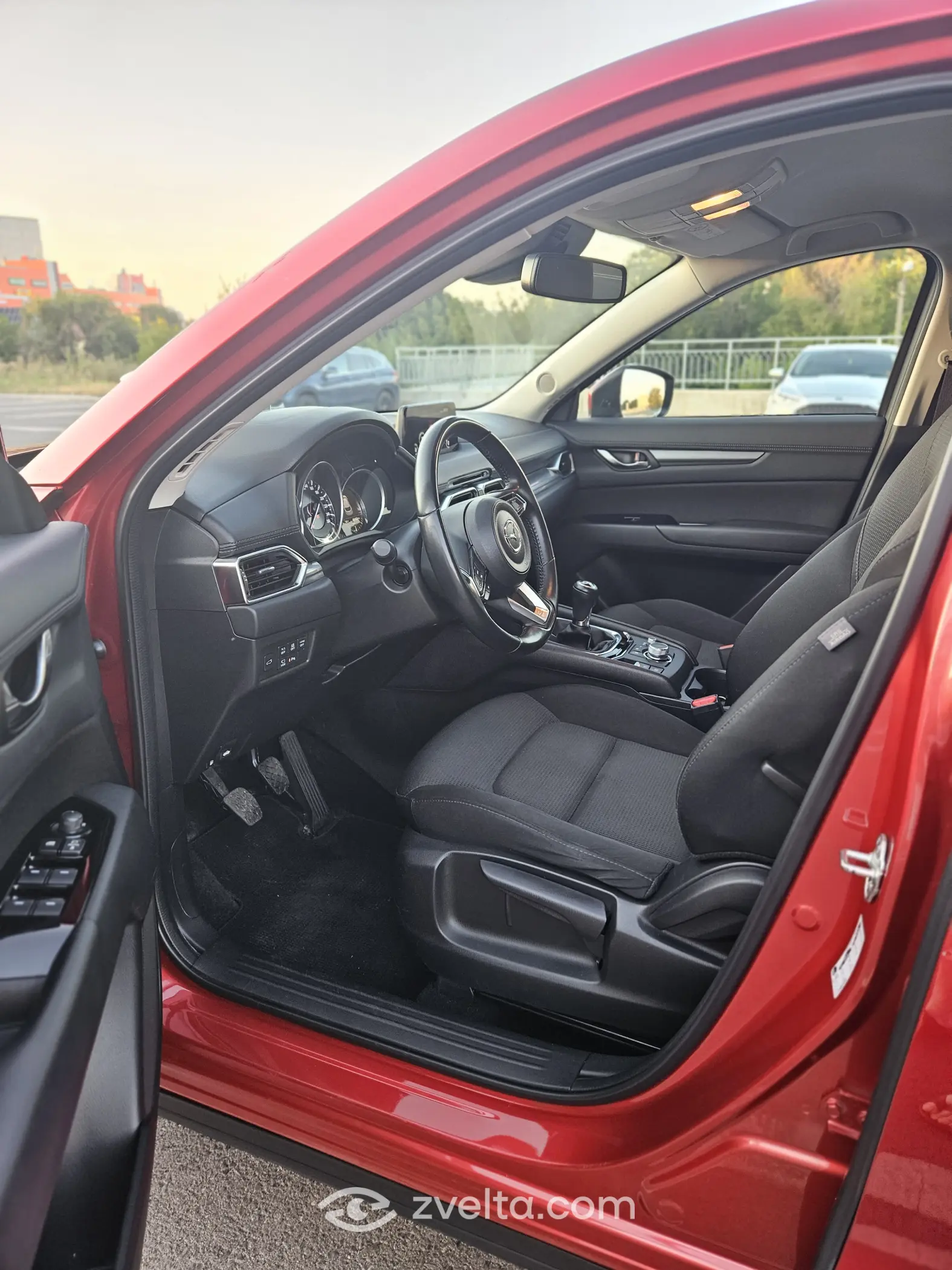 Car photo 6