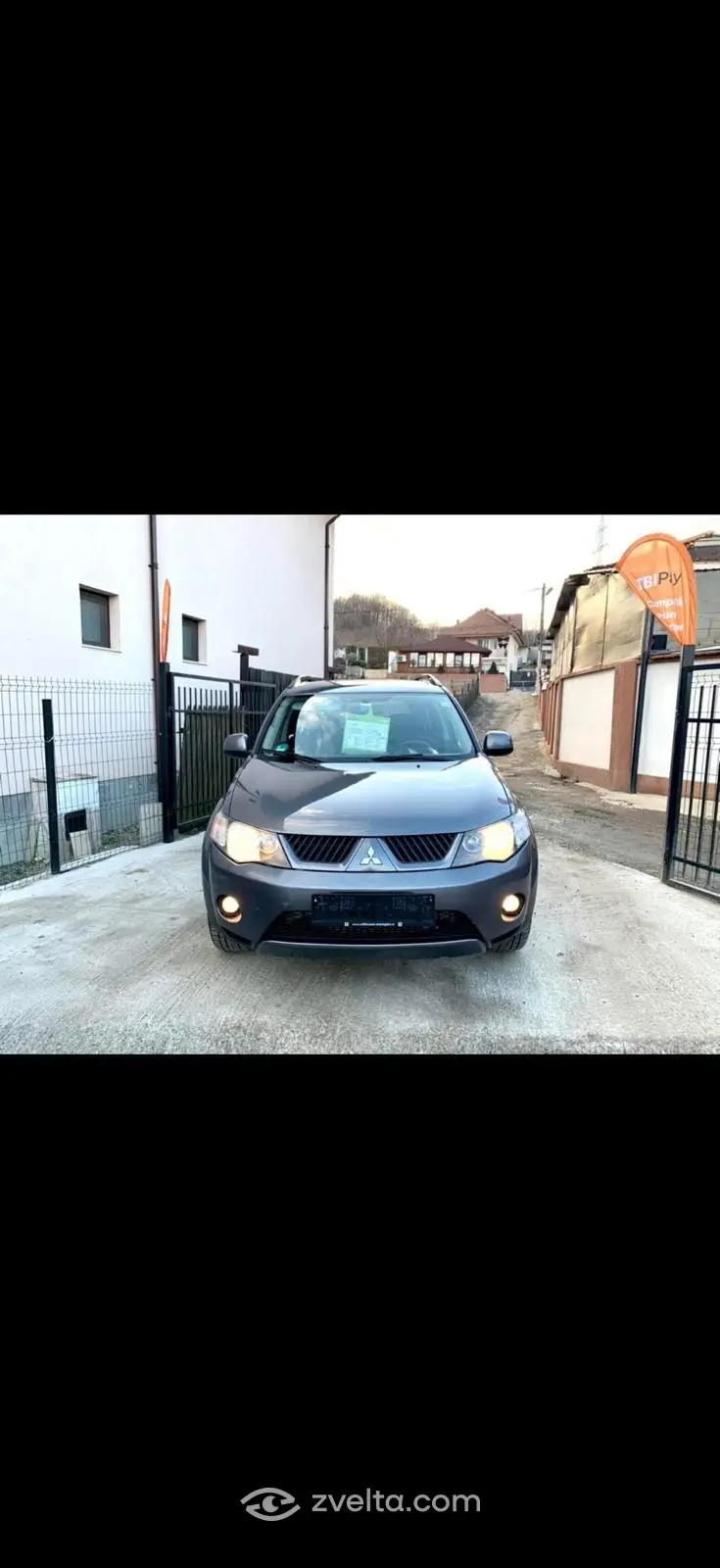 Car photo 3