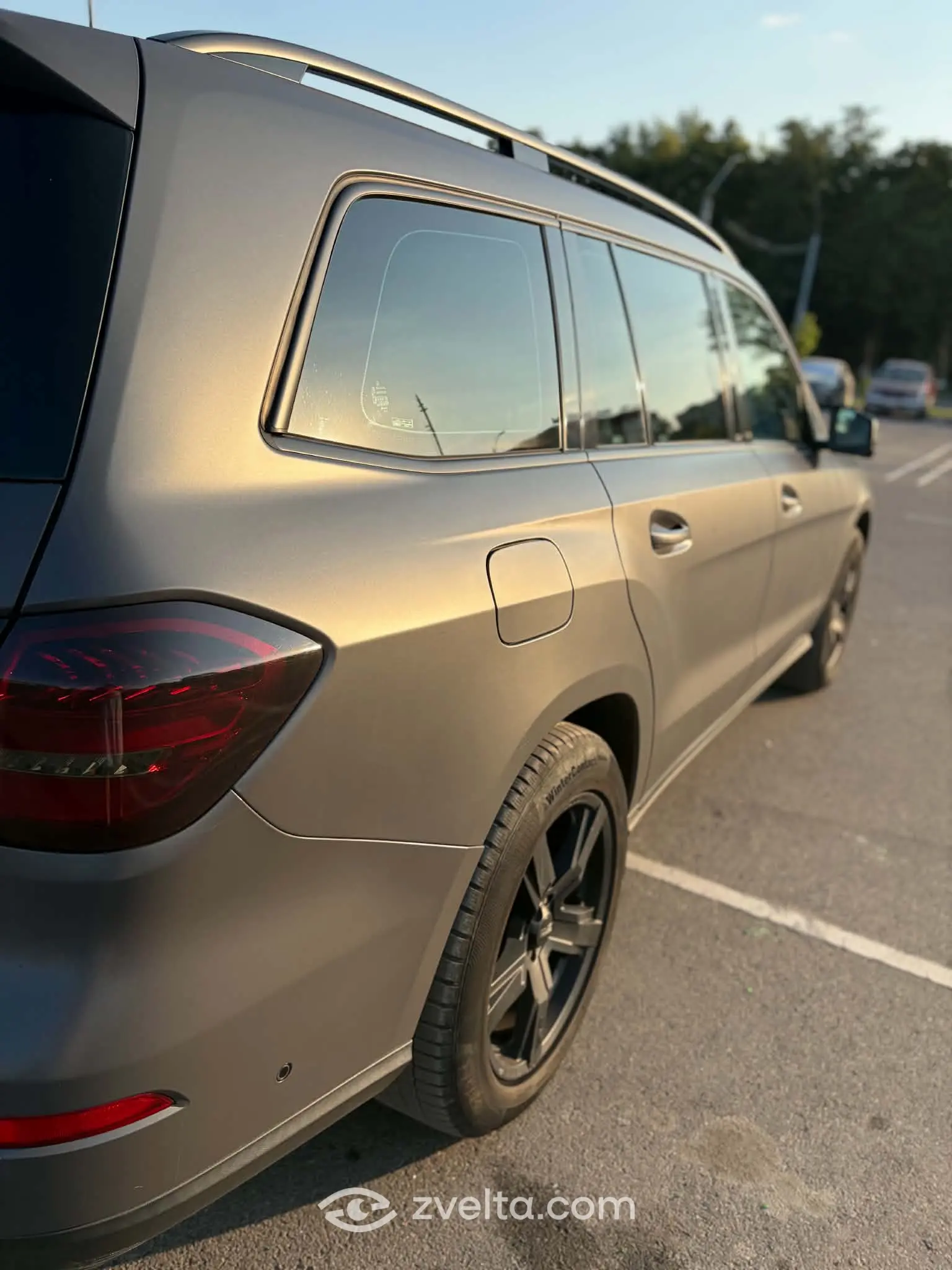 Car photo 3