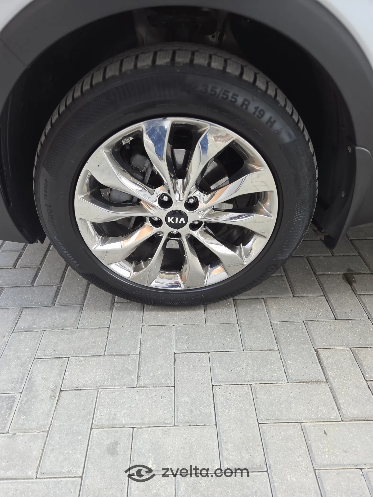 Car photo 5