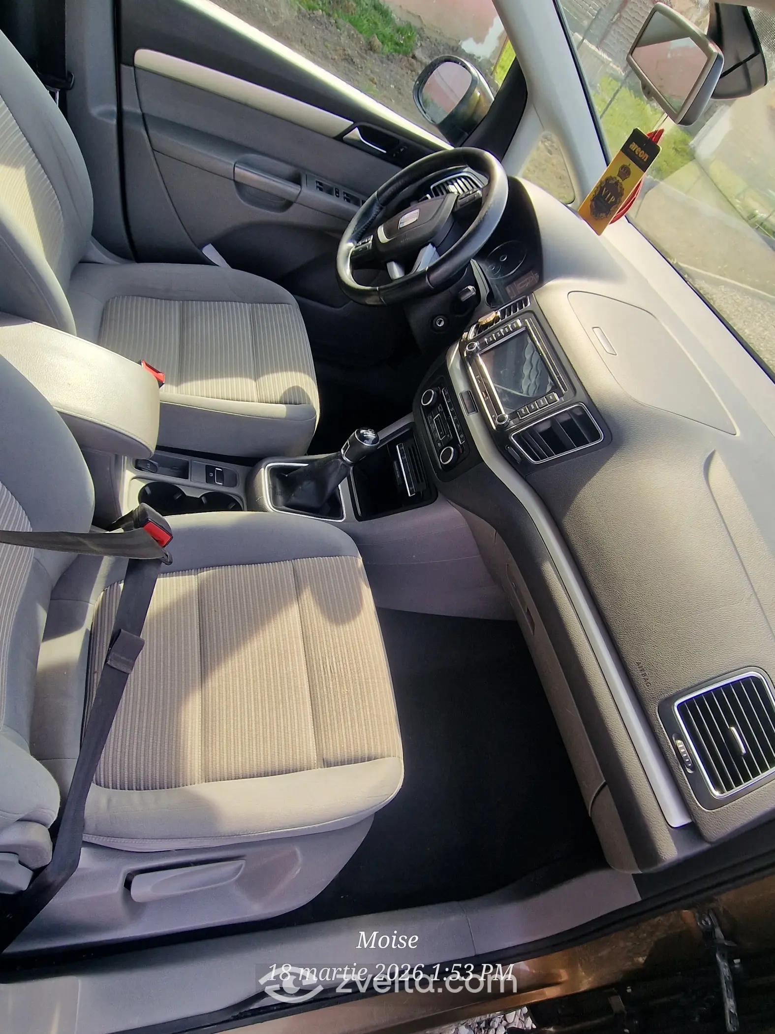 Car photo 6