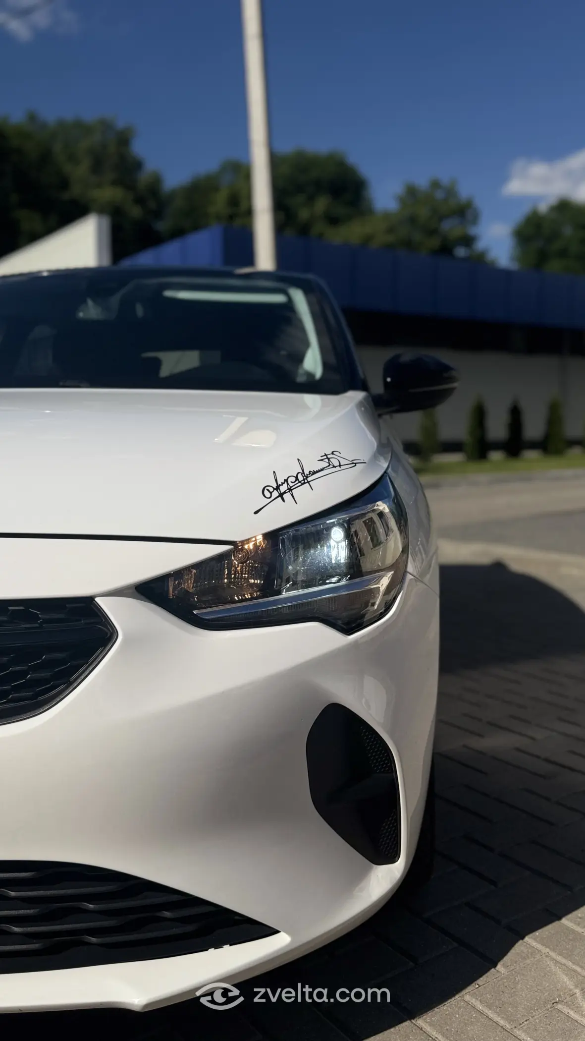 Car photo 5